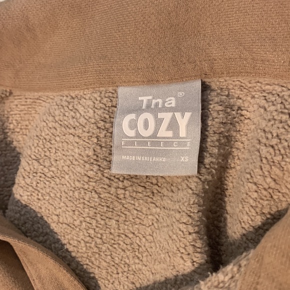 Womens Aritzia Tna Sweater - Picture 3 of 3